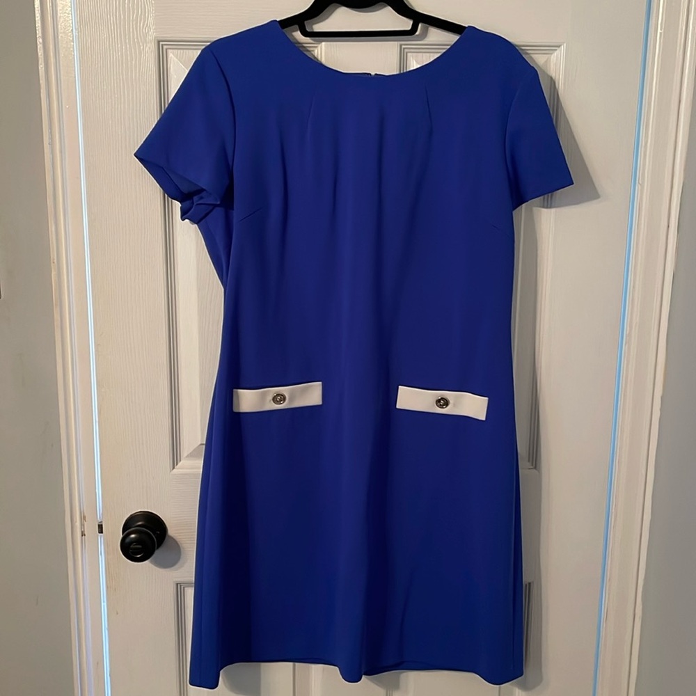 Women’s dress